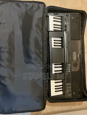Yamaha PSR E433 Keyboard Piano