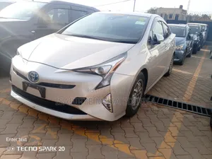 Toyota Prius Plug-In Hybrid 2025 White