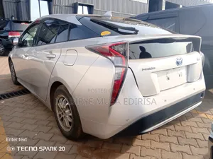 Toyota Prius Plug-In Hybrid 2025 White