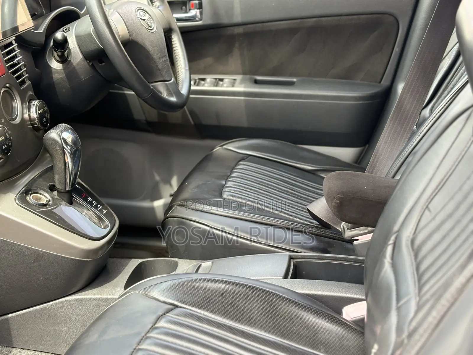 Toyota Rush 1.5 RWD 2012 Silver