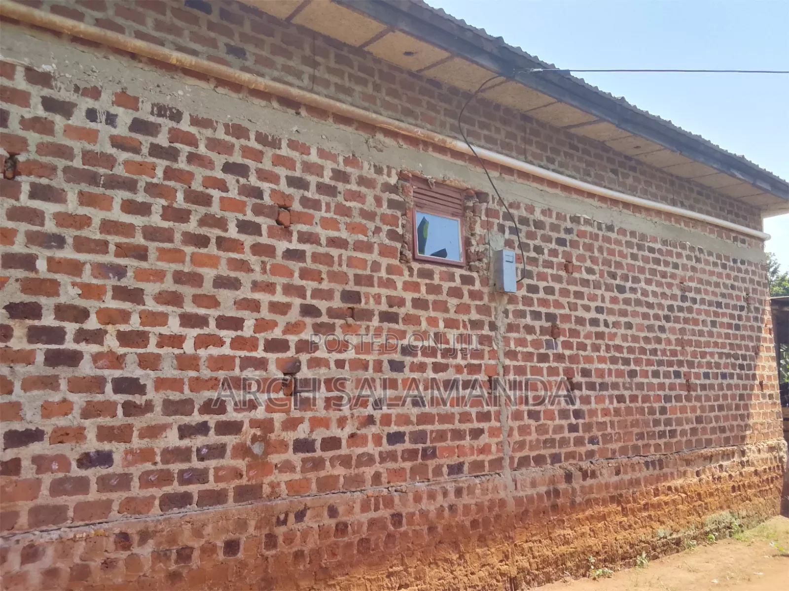 5bdrm House in Nakisunga for sale