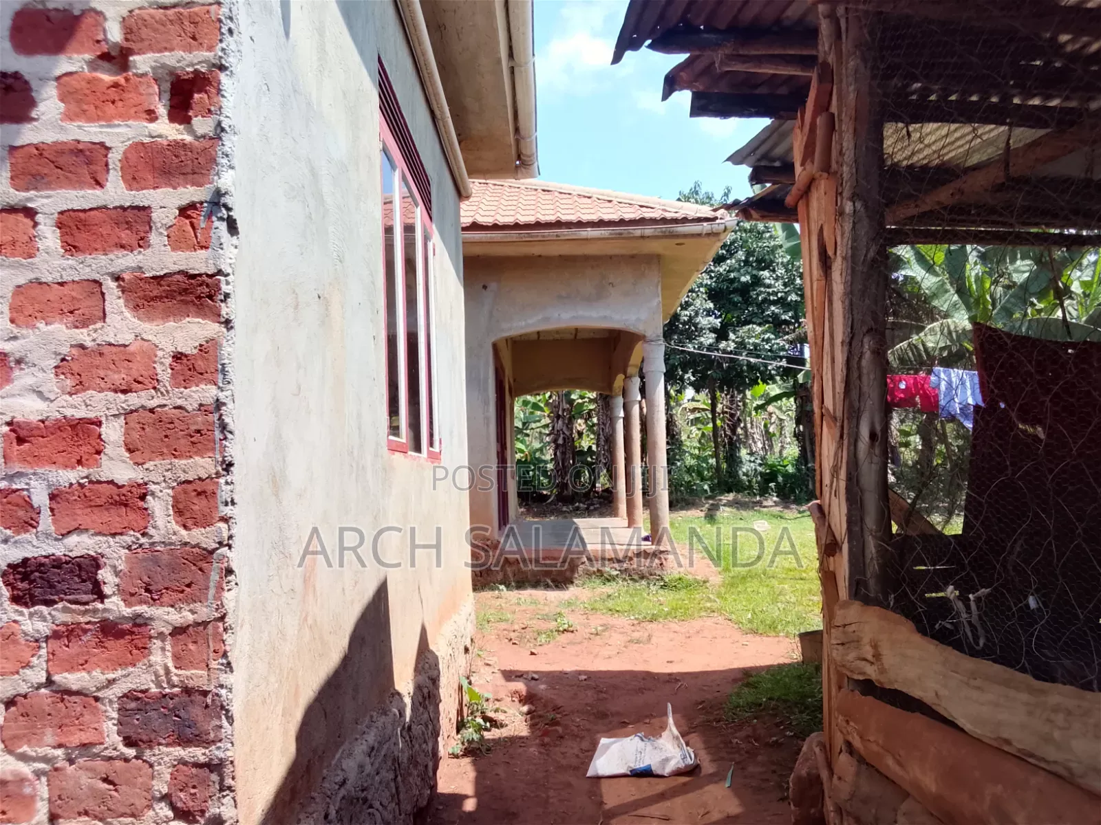 5bdrm House in Nakisunga for sale