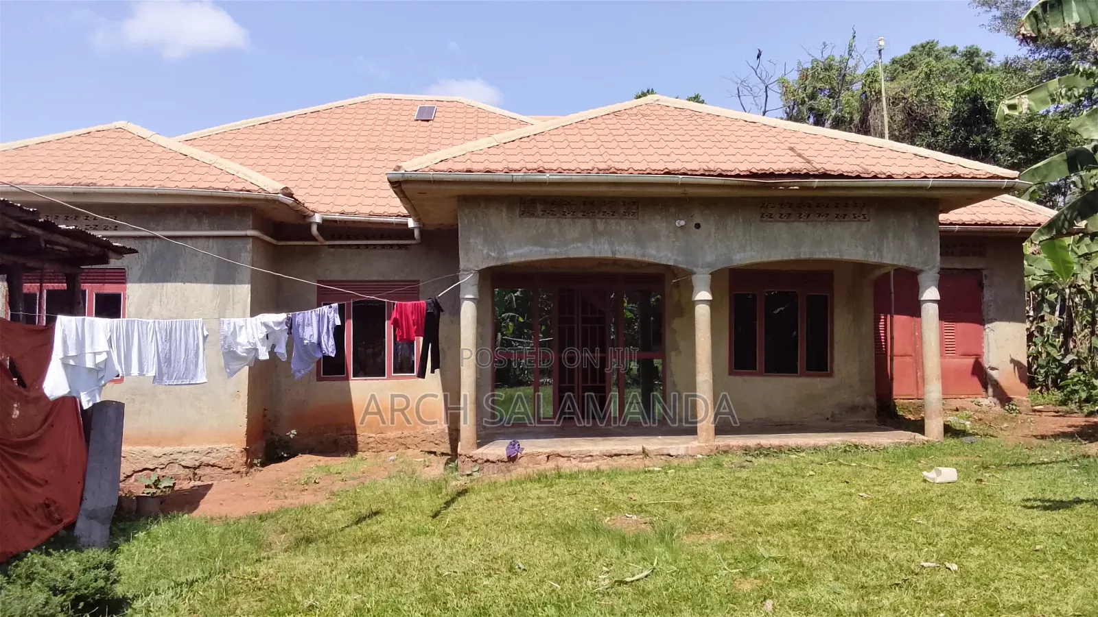 5bdrm House in Nakisunga for sale