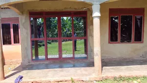 5bdrm House in Nakisunga for sale