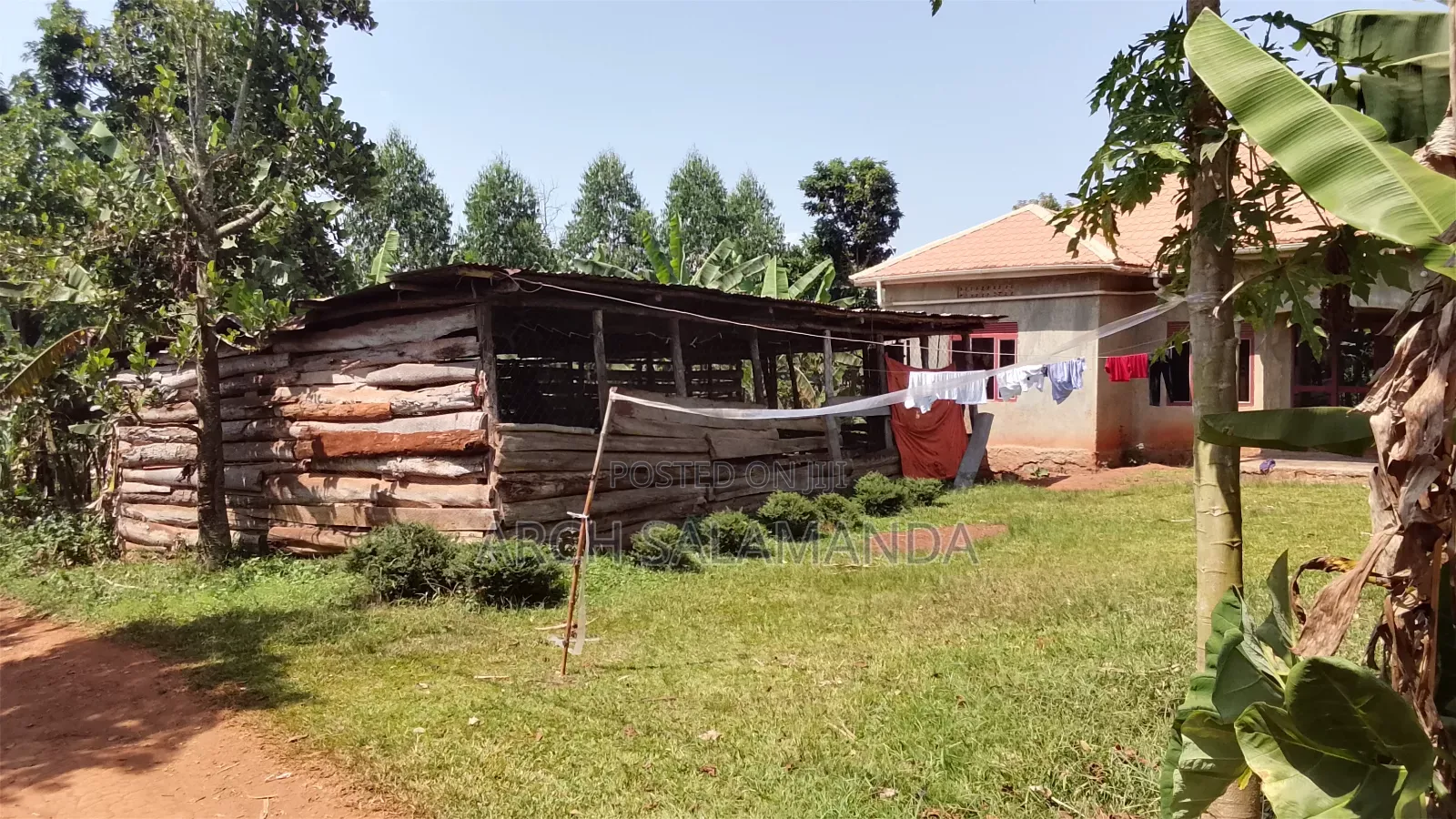 5bdrm House in Nakisunga for sale