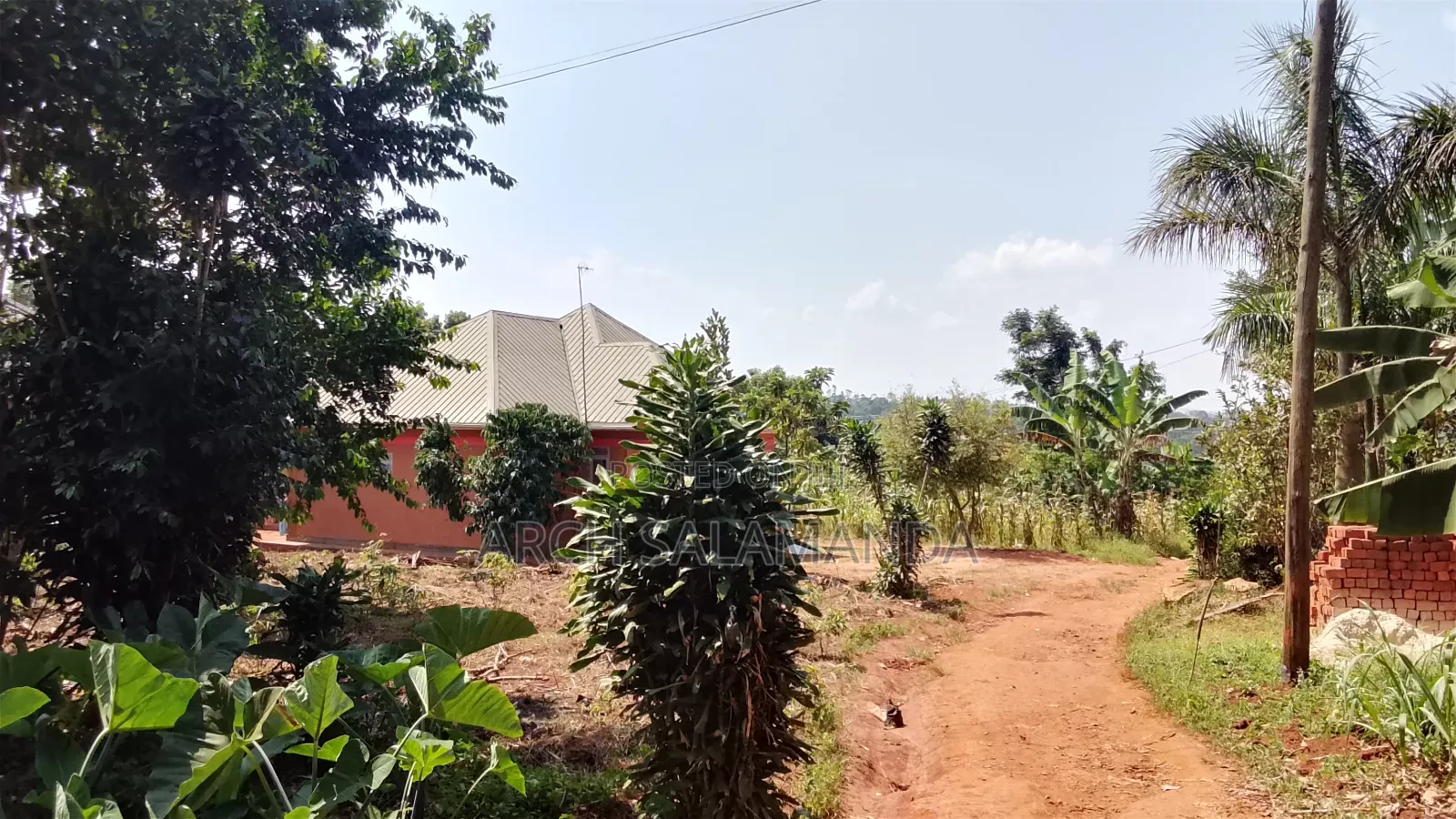 5bdrm House in Nakisunga for sale