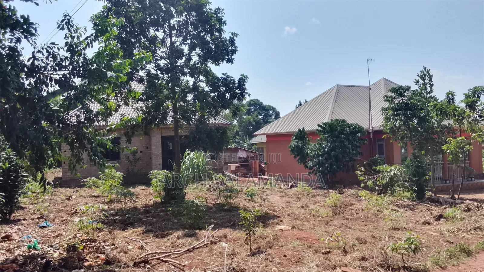 5bdrm House in Nakisunga for sale