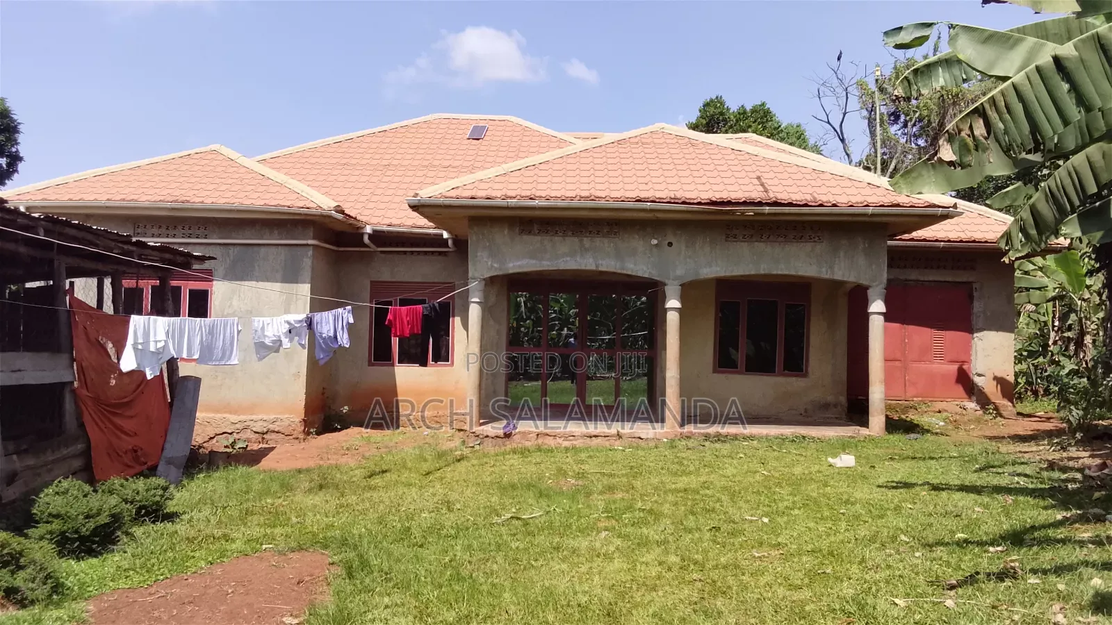 5bdrm House in Nakisunga for sale