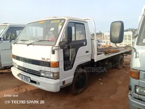 Isuzu Single Light Lowbed 
