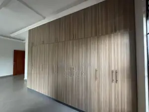5bdrm House in Kira, Central Division for sale