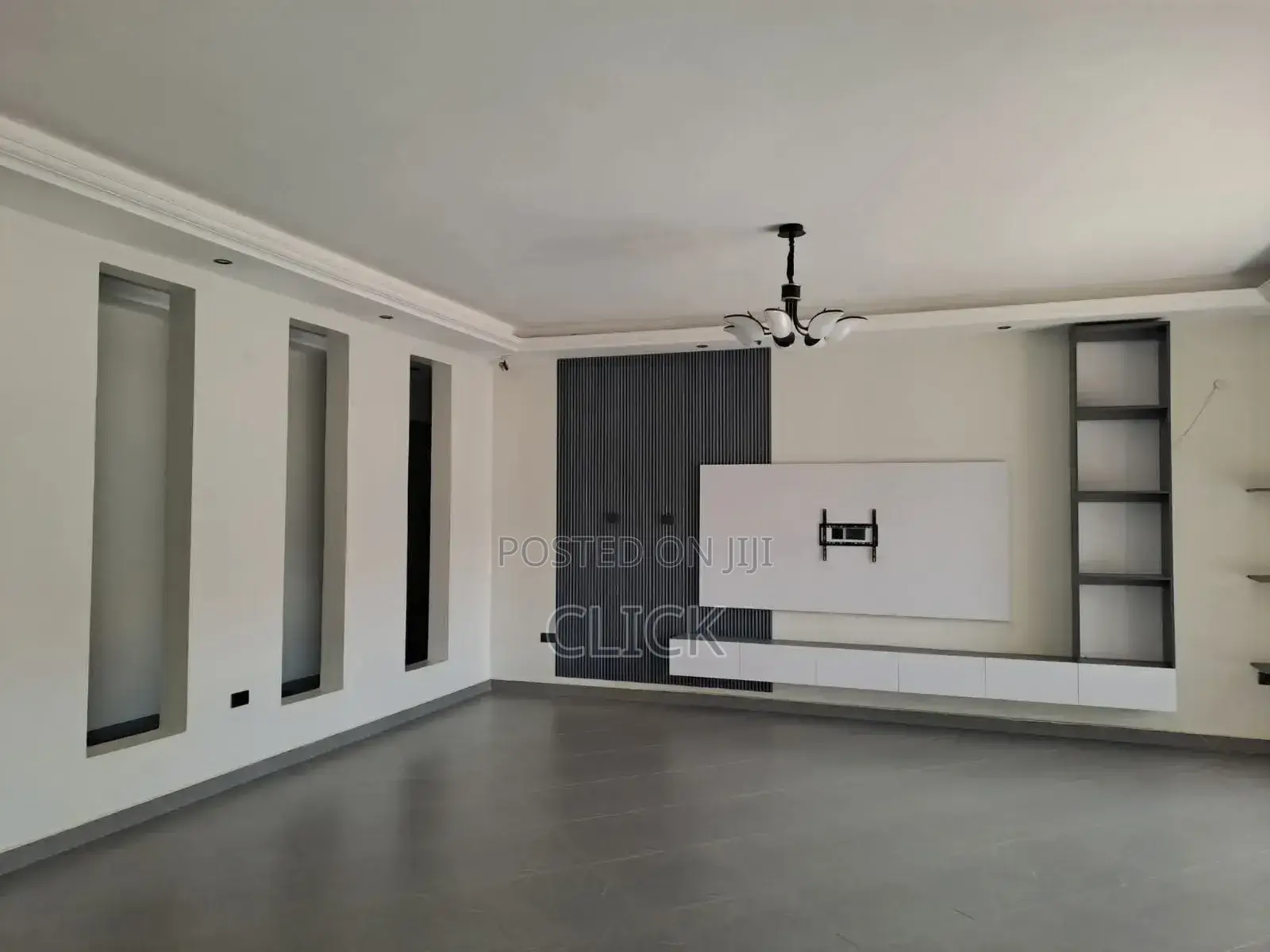 5bdrm House in Kira, Central Division for sale