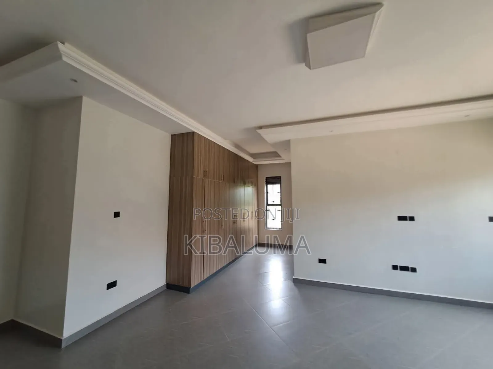 5bdrm House in Kira, Central Division for sale