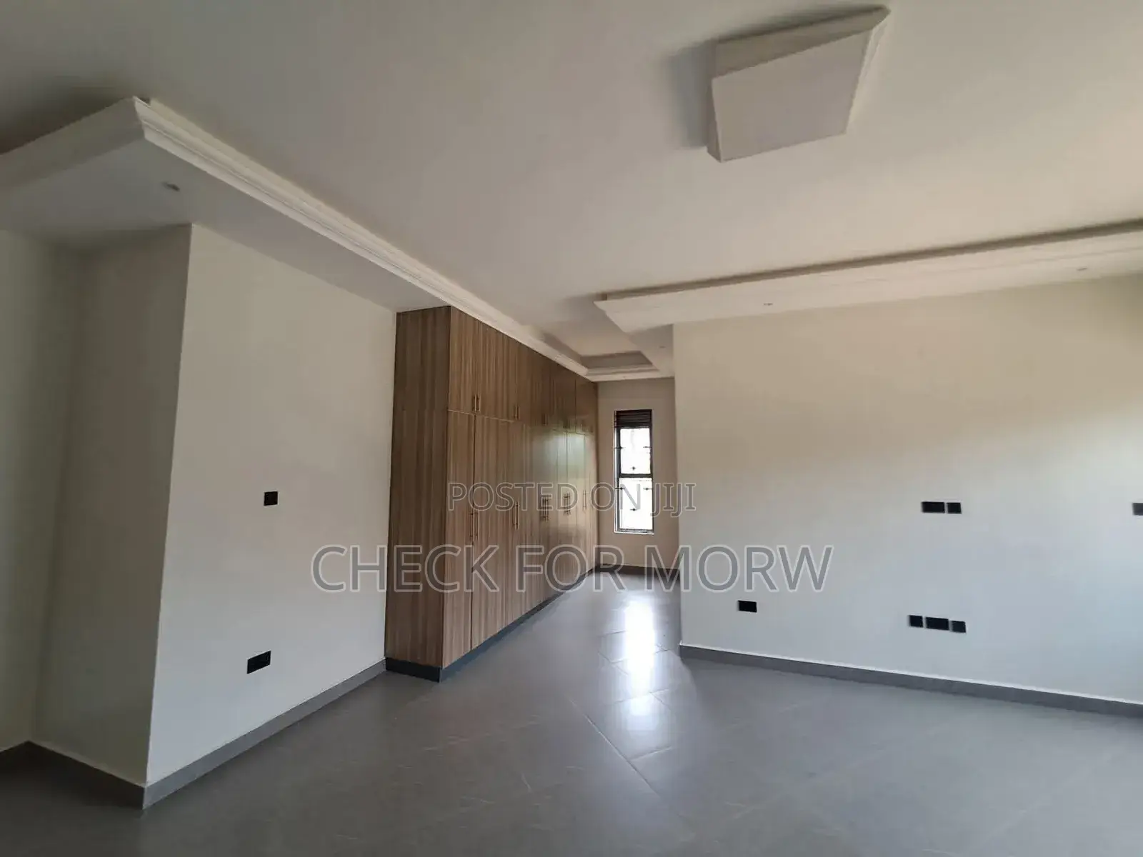 5bdrm House in Kira, Central Division for sale
