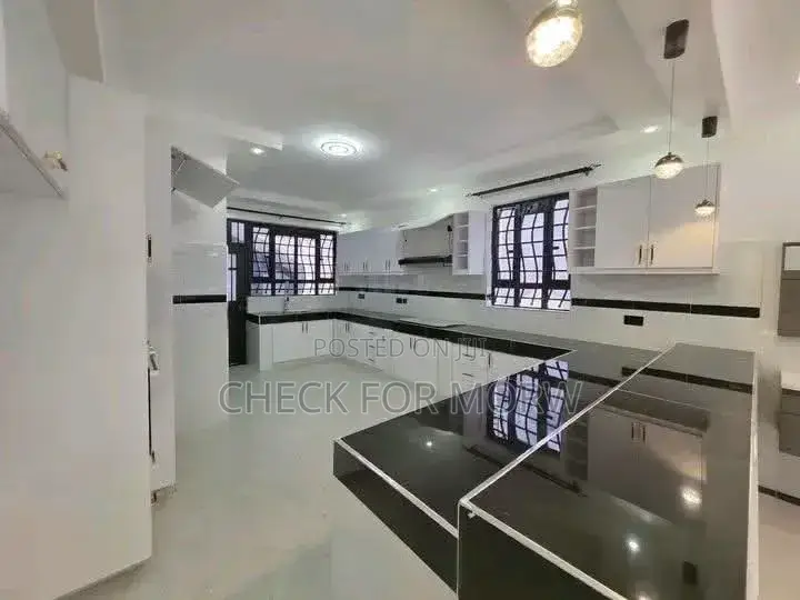 6bdrm Duplex in Kira, Central Division for sale