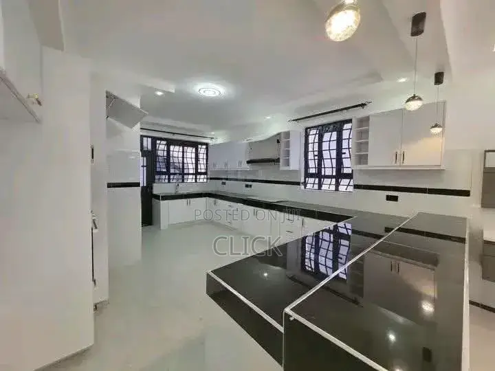 6bdrm Duplex in Kira, Central Division for sale
