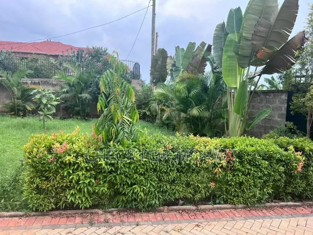 6bdrm Duplex in Kira, Central Division for sale