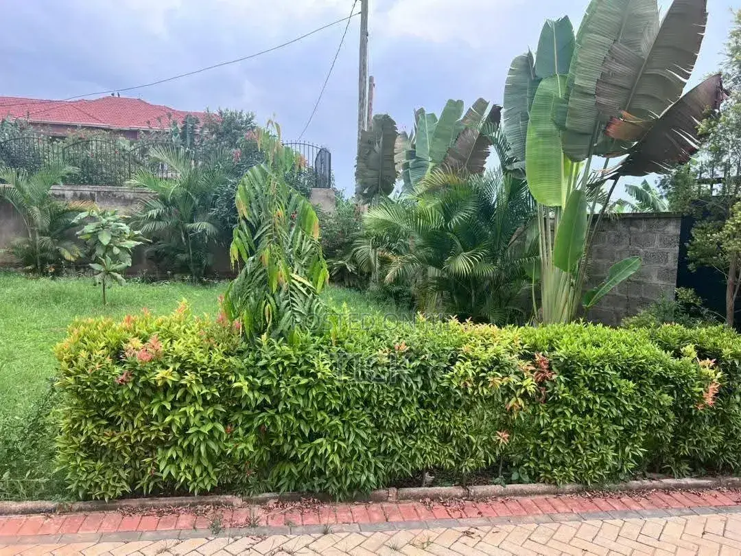 6bdrm Duplex in Kira, Central Division for sale