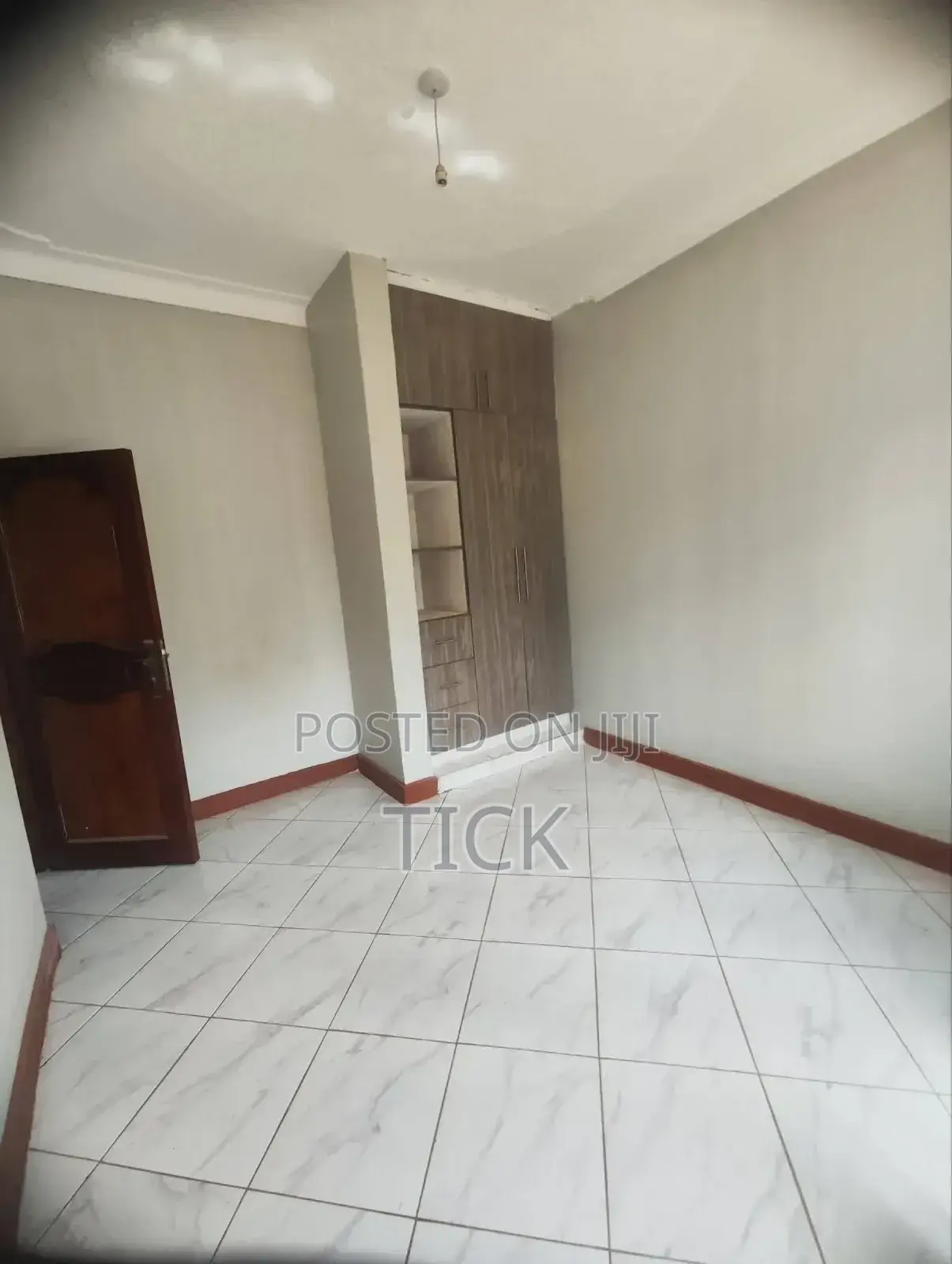 6bdrm Duplex in Kira, Central Division for sale