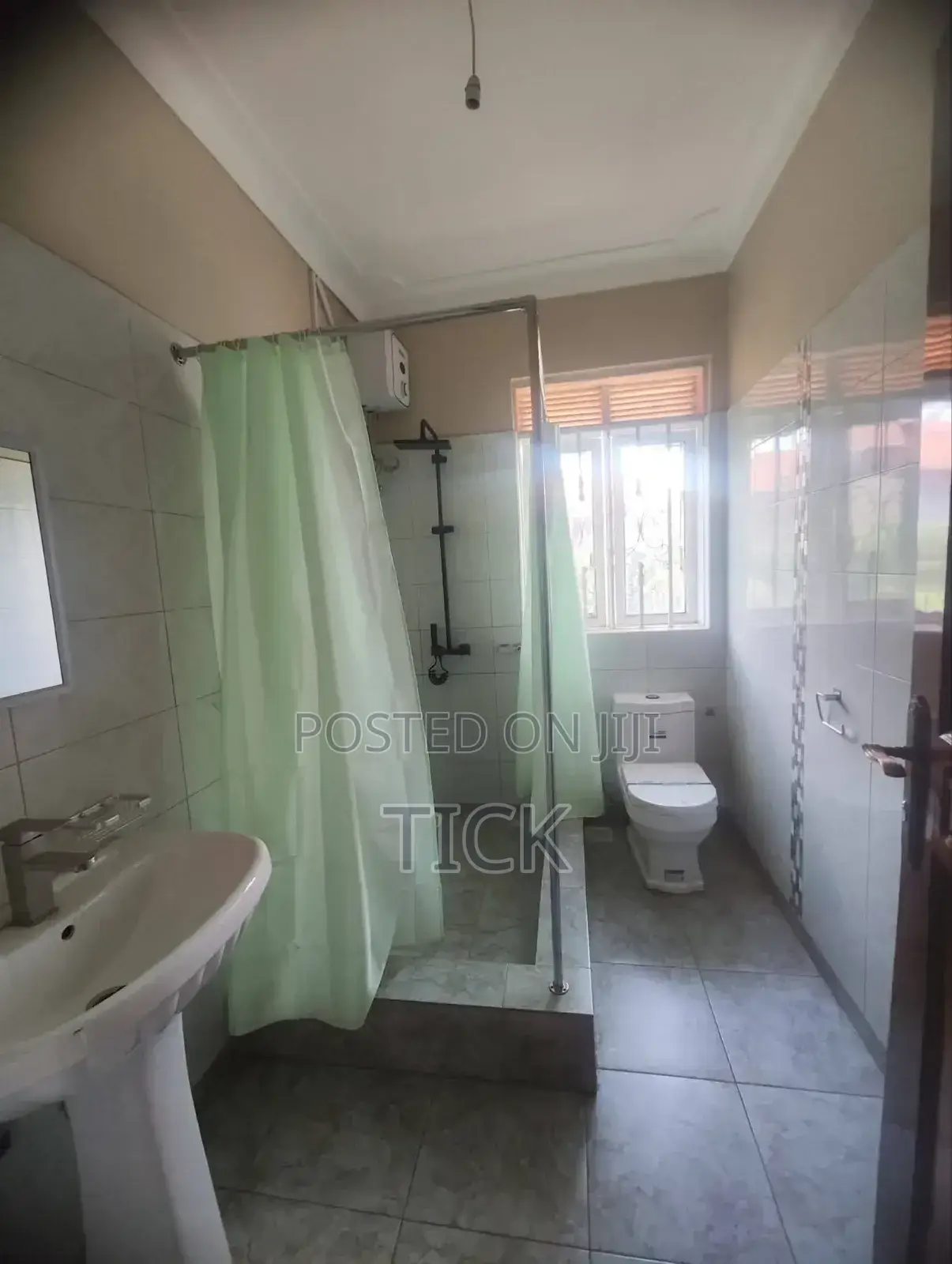 6bdrm Duplex in Kira, Central Division for sale