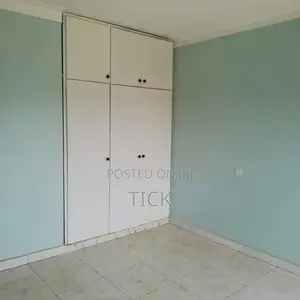 3bdrm Apartment in Mutundwe, Central Division for rent