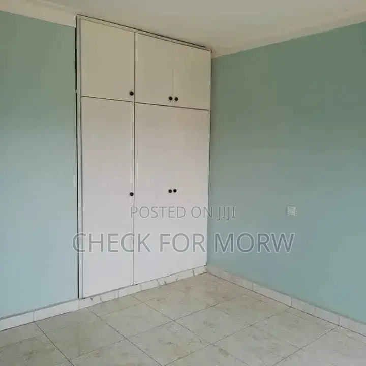 3bdrm Apartment in Mutundwe, Central Division for rent