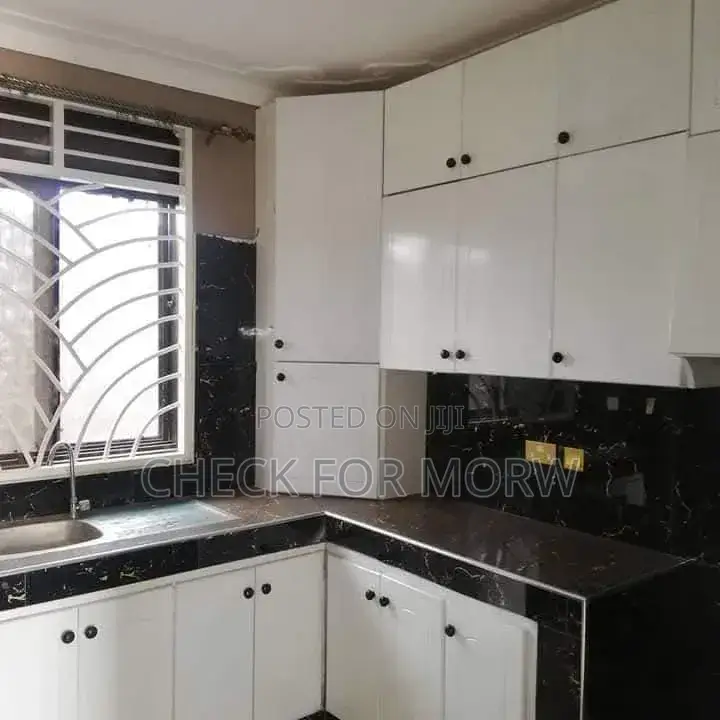 3bdrm Apartment in Mutundwe, Central Division for rent