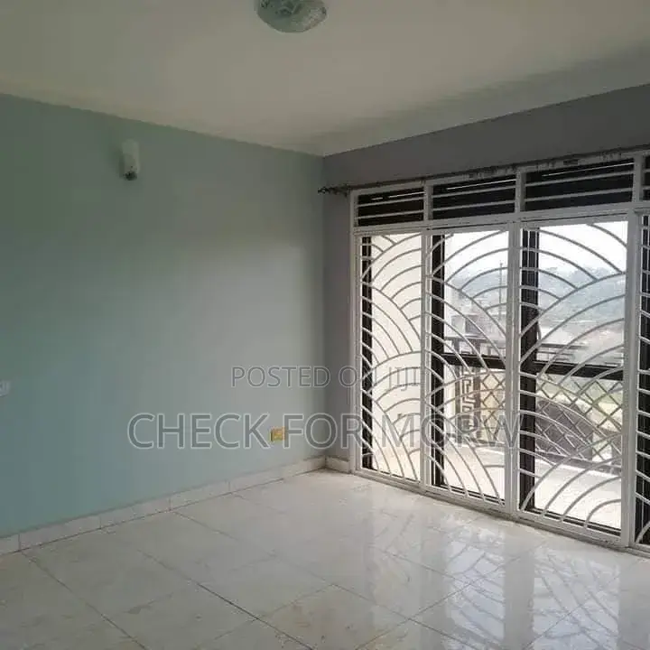 3bdrm Apartment in Mutundwe, Central Division for rent