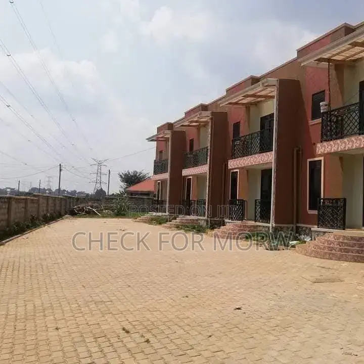 3bdrm Apartment in Mutundwe, Central Division for rent