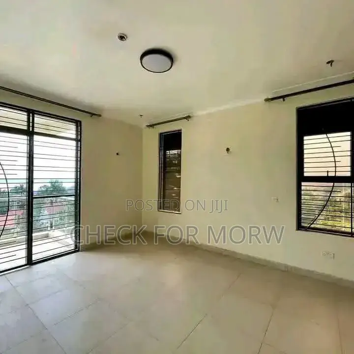 3bdrm Apartment in Mutundwe, Central Division for rent