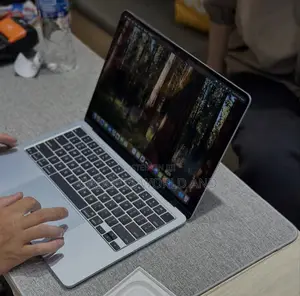 New Laptop Apple MacBook Air 16GB Apple M4 SSD 256GB