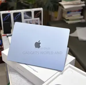 New Laptop Apple MacBook Air 16GB Apple M4 SSD 256GB