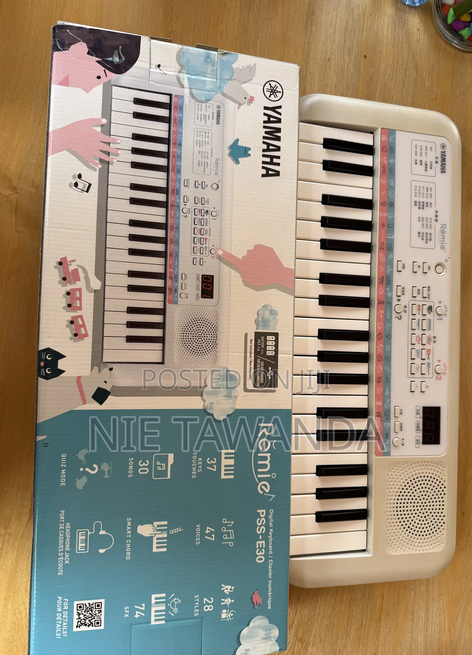 Yamaha Remie Kids Mini Electronic Keyboard