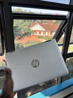 Laptop HP Pavilion x360 4GB Intel SSD 256GB