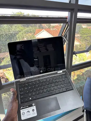 Laptop HP Pavilion x360 4GB Intel SSD 256GB