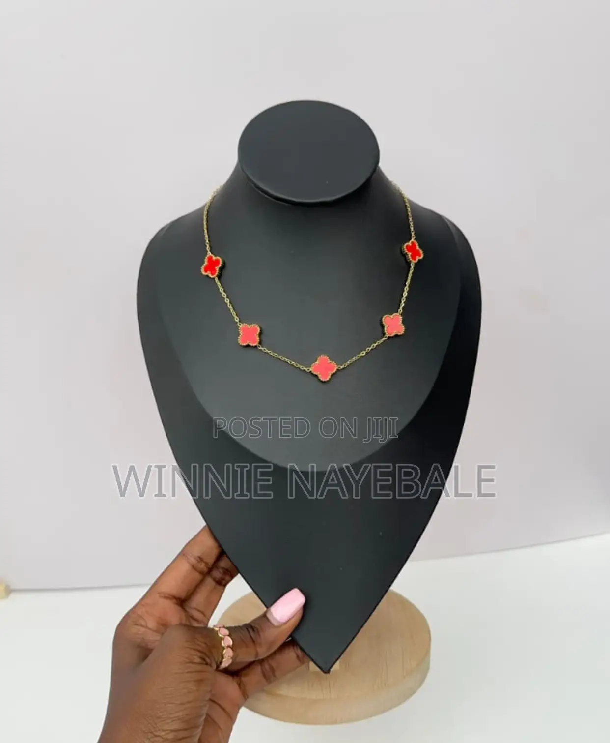 Necklaces /Pendants/Layered Necklaces