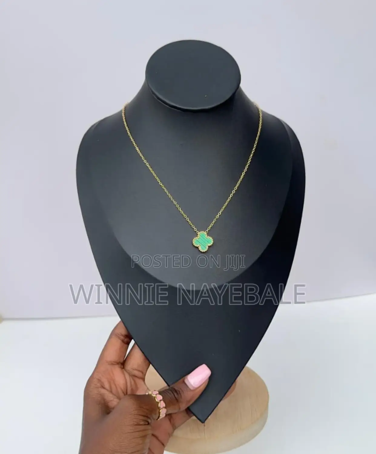 Necklaces /Pendants/Layered Necklaces