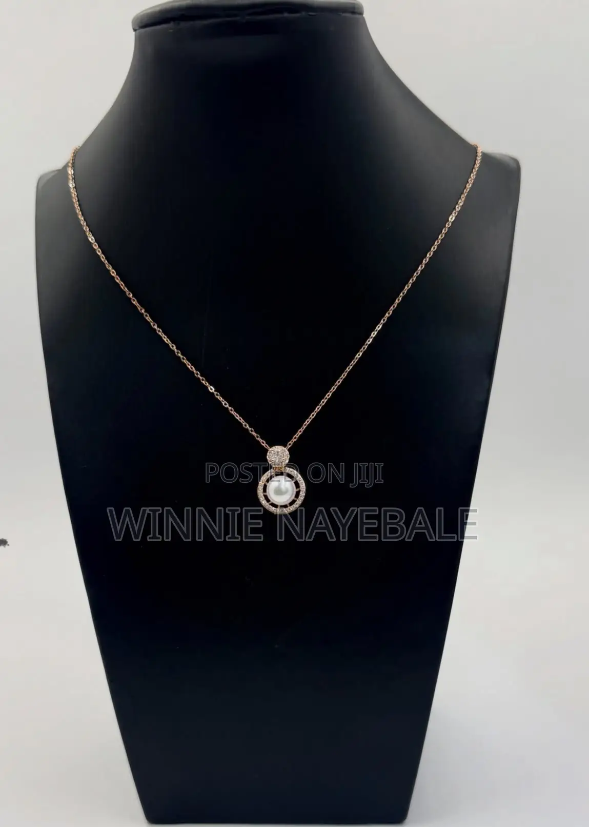 Necklaces /Pendants/Layered Necklaces