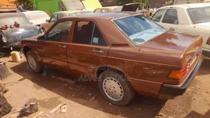 Mercedes-Benz 190E 1988 Brown