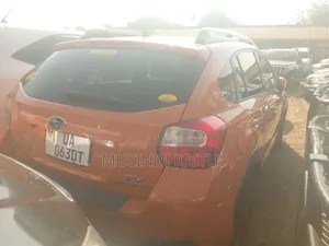 Subaru XV 2015 Orange