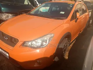 Subaru XV 2015 Orange