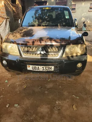 Mitsubishi Pajero 2004 Black