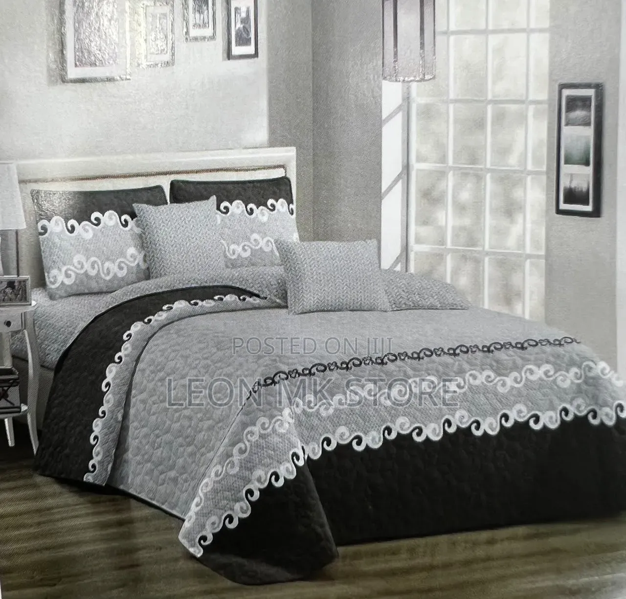Black Pearl Floral Bedspread
