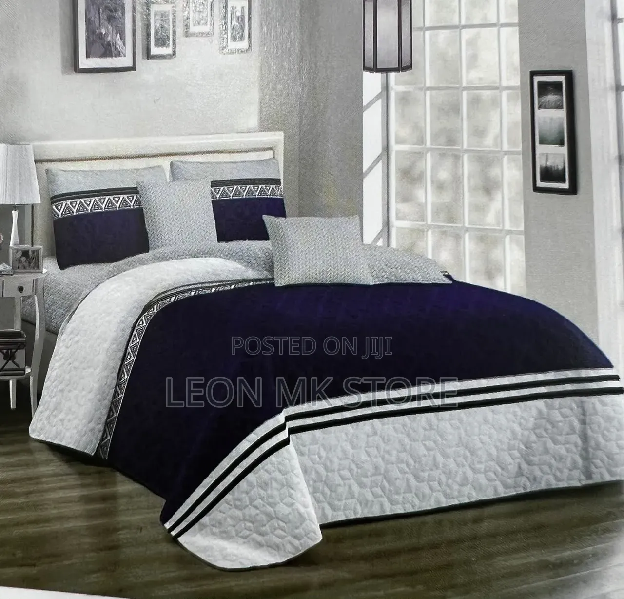 Classic Sliver Bloom Bedspread