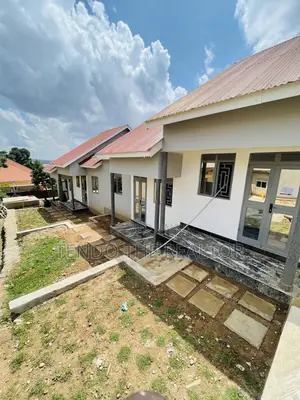2bdrm Duplex in Nabaziza, Central Division for rent