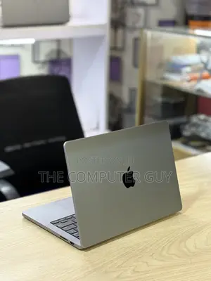 New Laptop Apple MacBook Pro 2023 M3 8GB Apple M3 SSD 1T
