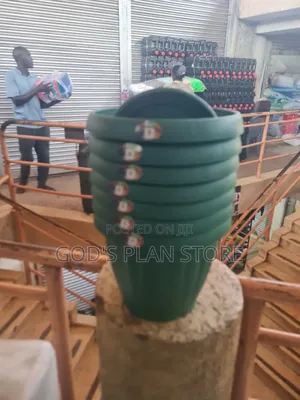 Green Mace Plastic Flower Pots Plastic Flower Pots