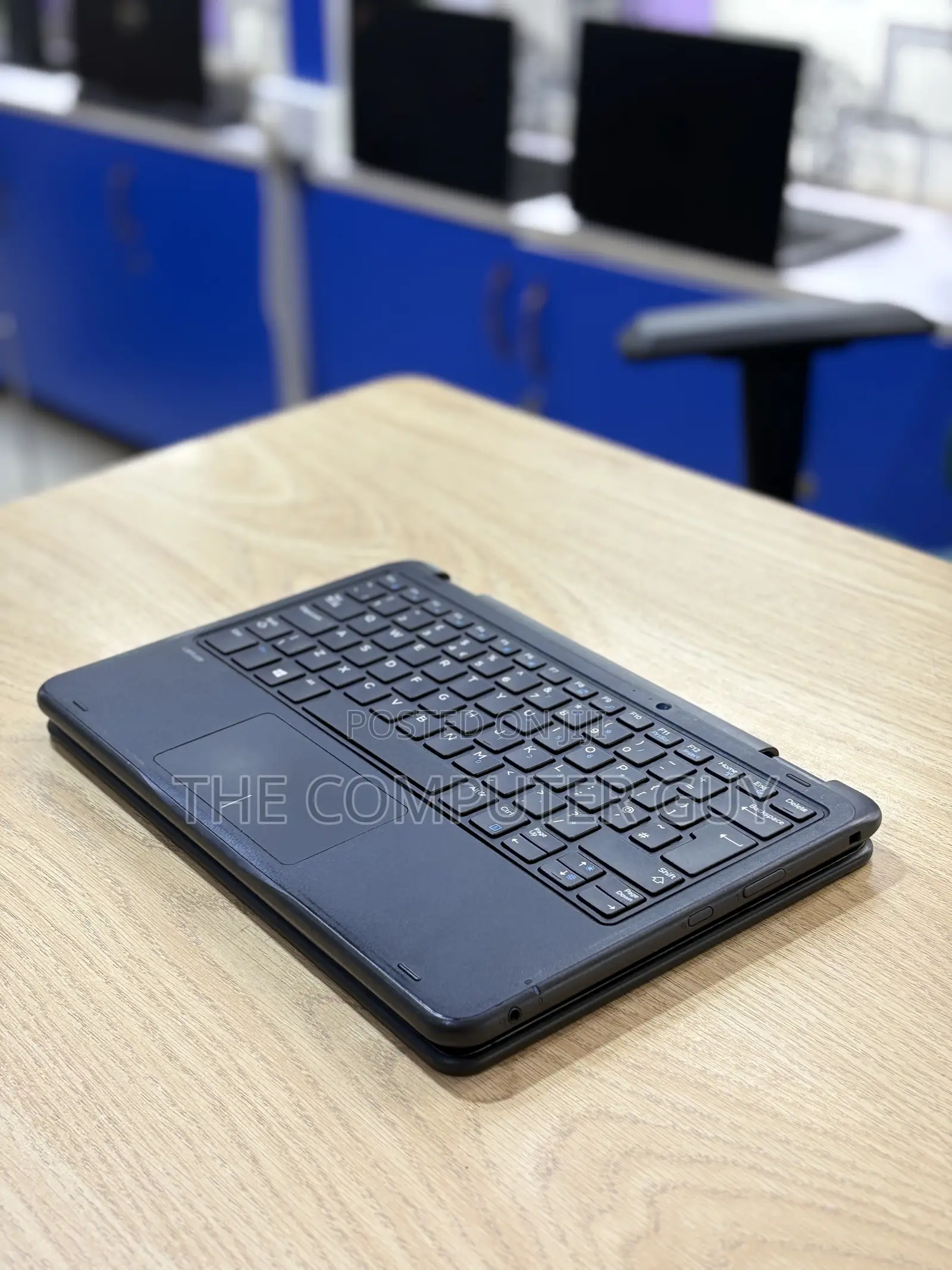 New Laptop Dell Latitude 11 3190 4GB Intel Core i5 SSD 128GB