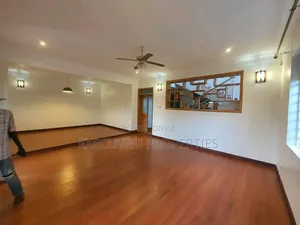 5bdrm Duplex in Muyenga Kiwafter, Central Division for rent