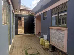 4bdrm Duplex in Division A for sale