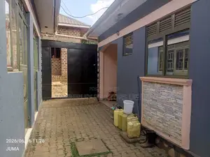 4bdrm Duplex in Division A for sale
